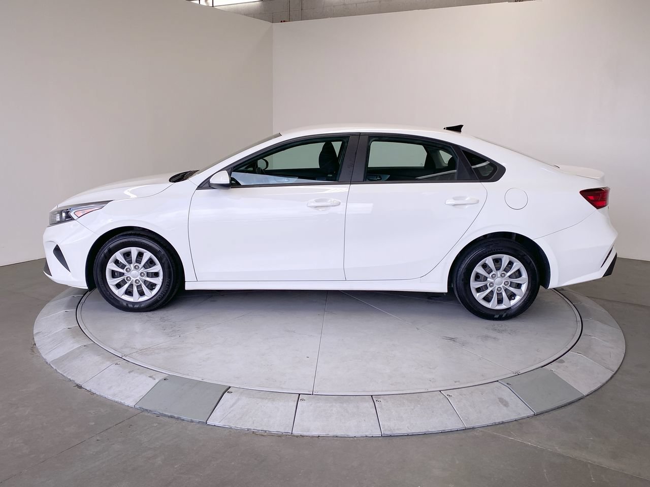 Certified 2024 Kia Forte LX LX IVT