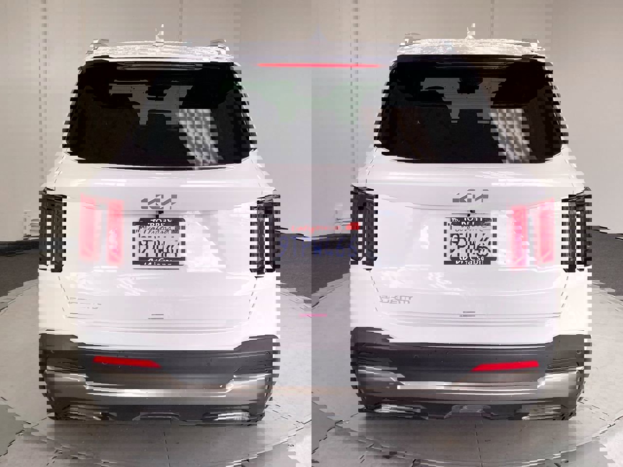 2025 Kia Sorento S photo 2