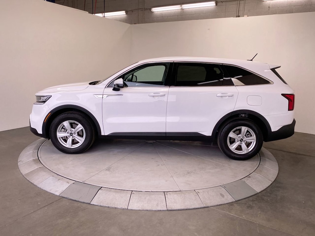 Certified 2023 Kia Sorento LX LX FWD