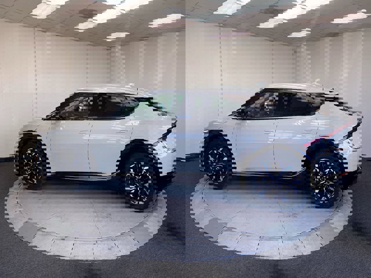 2024 Kia EV6 Wind photo 2