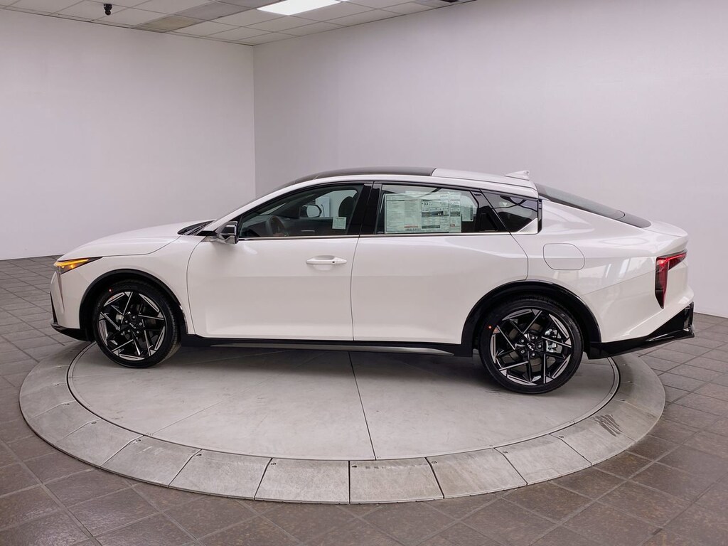 New 2025 Kia K4 GT-Line Sedan
