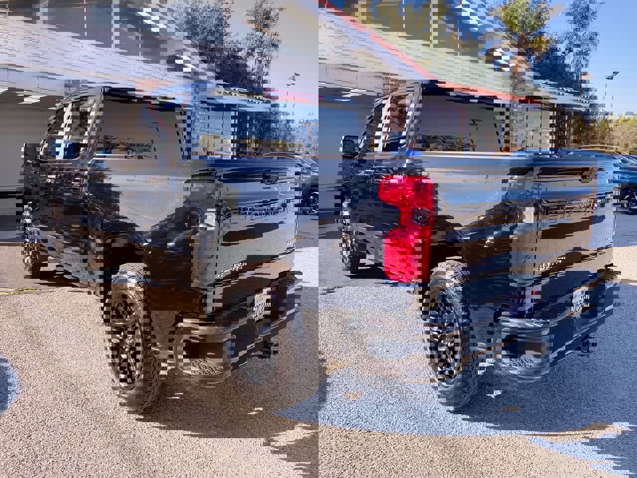 2025 Chevrolet Silverado 1500 Custom photo 2