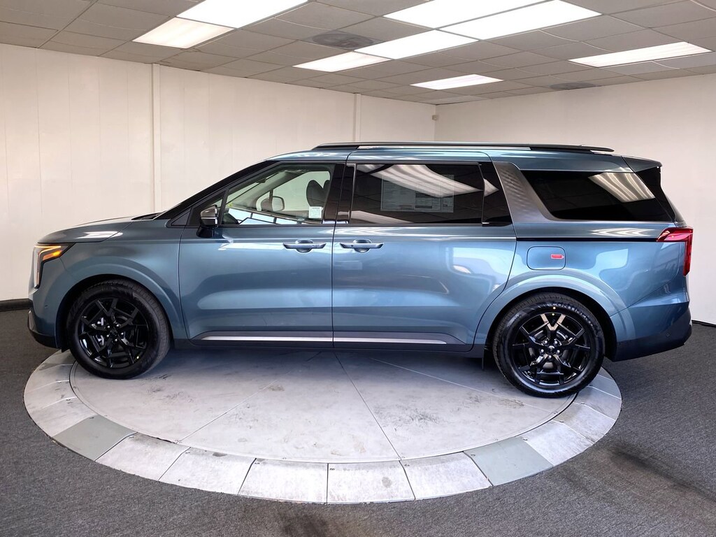New 2026 Kia Carnival SX Van Passenger Van