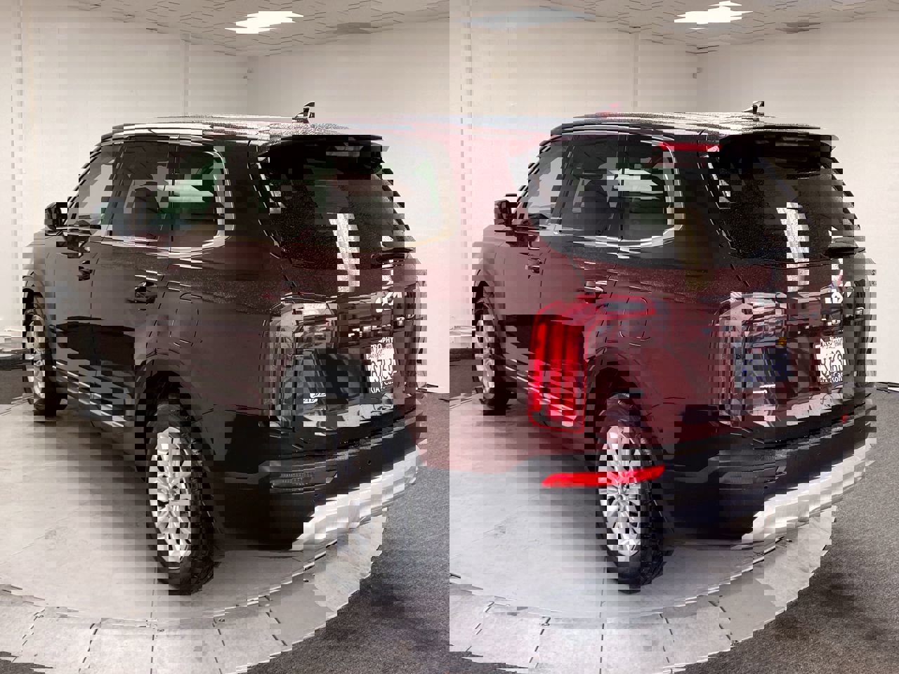 2022 Kia Telluride LX photo 3