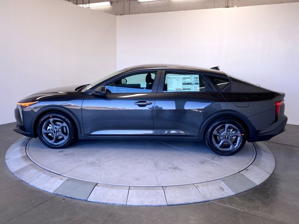 New 2026 Kia K4 LXS Sedan