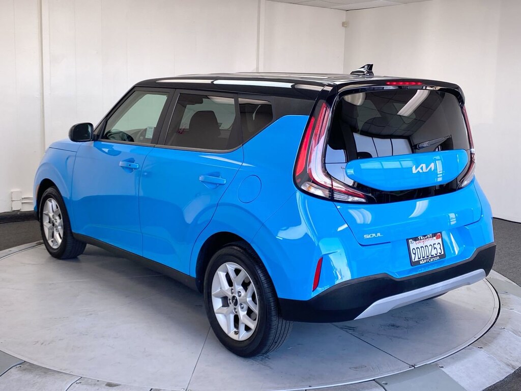 Certified 2023 Kia Soul S S IVT