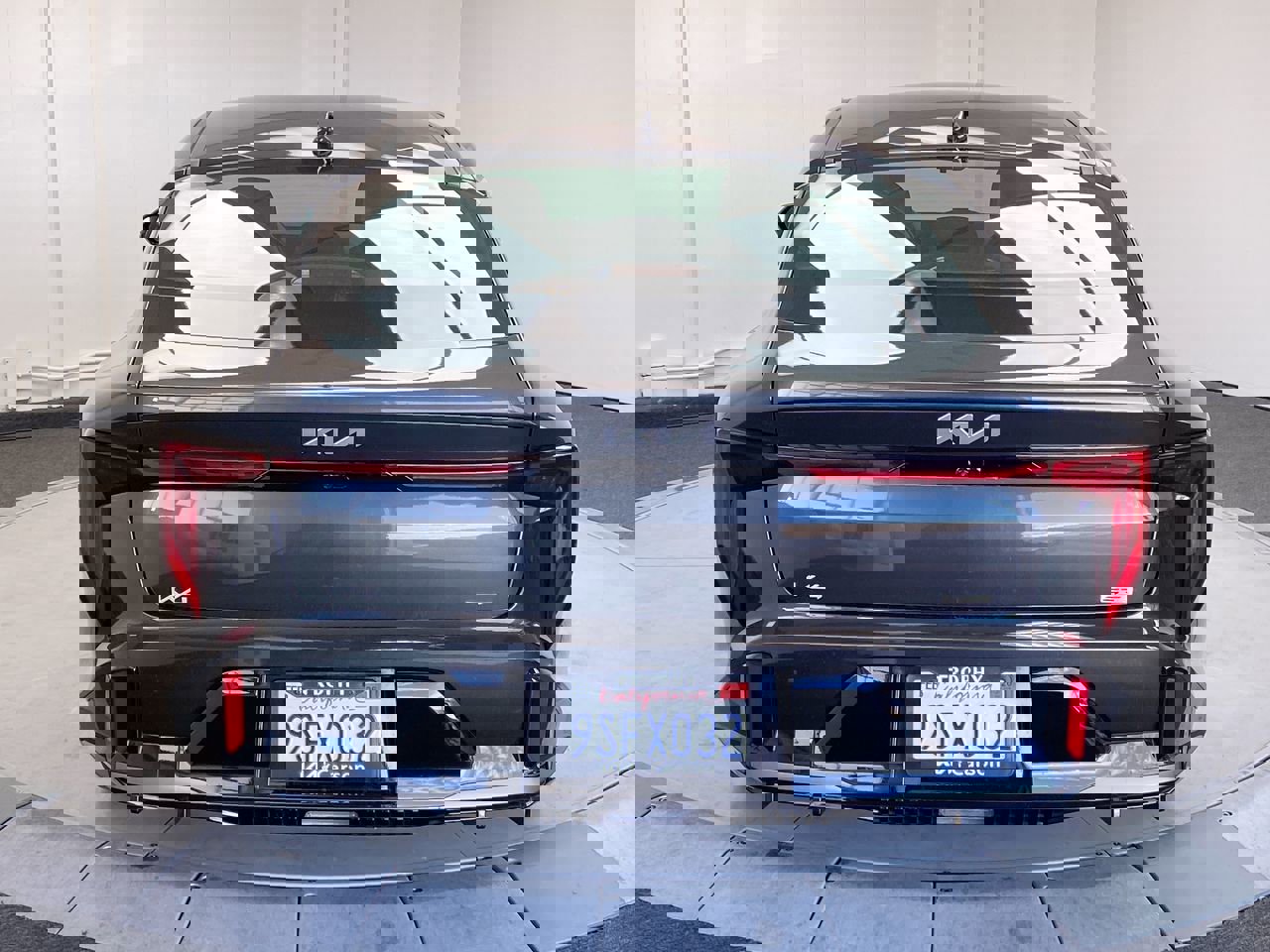 2025 Kia K4 GT-Line photo 4