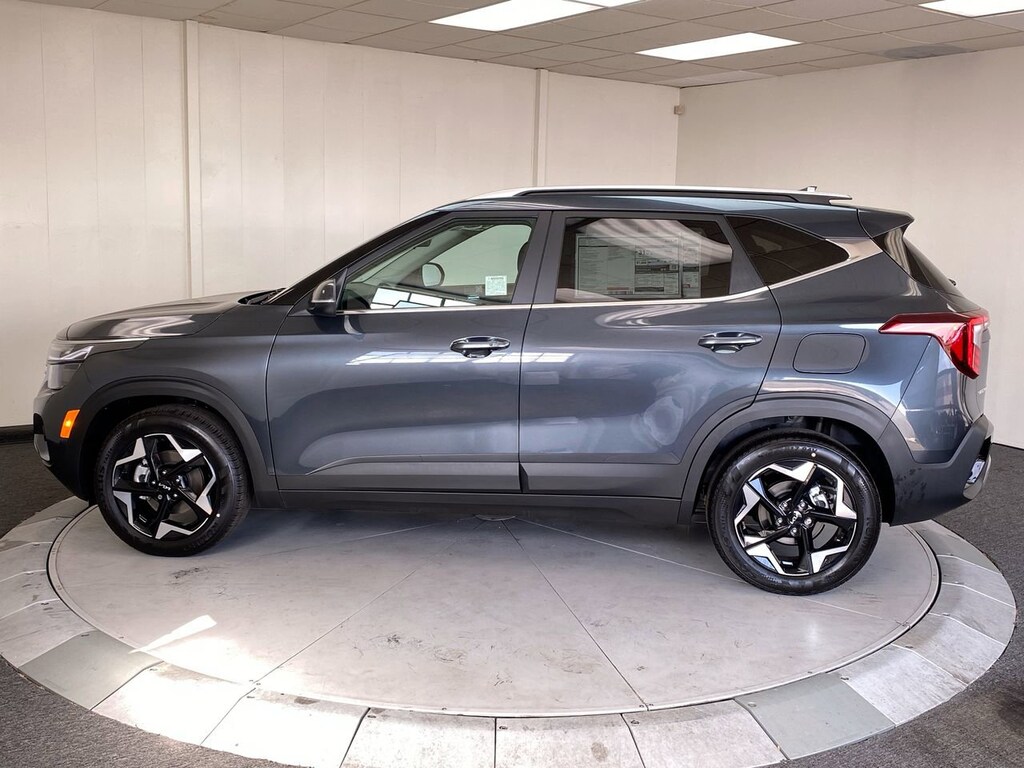 New 2026 Kia Seltos EX SUV