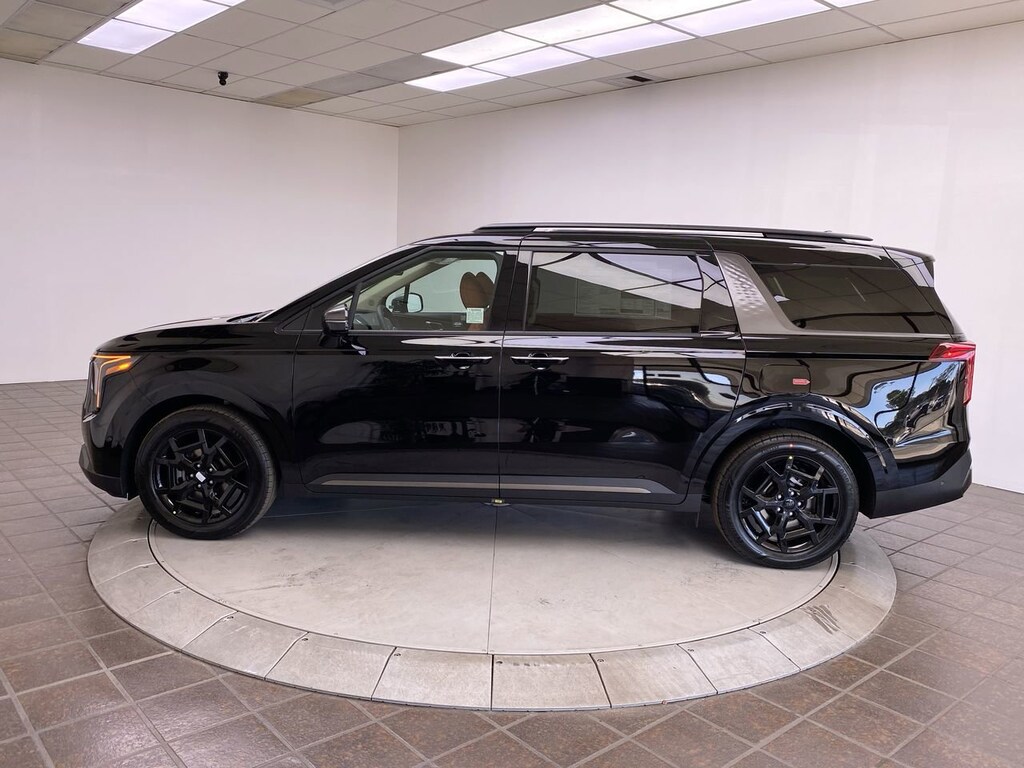 New 2026 Kia Carnival Hybrid SX Van Passenger Van
