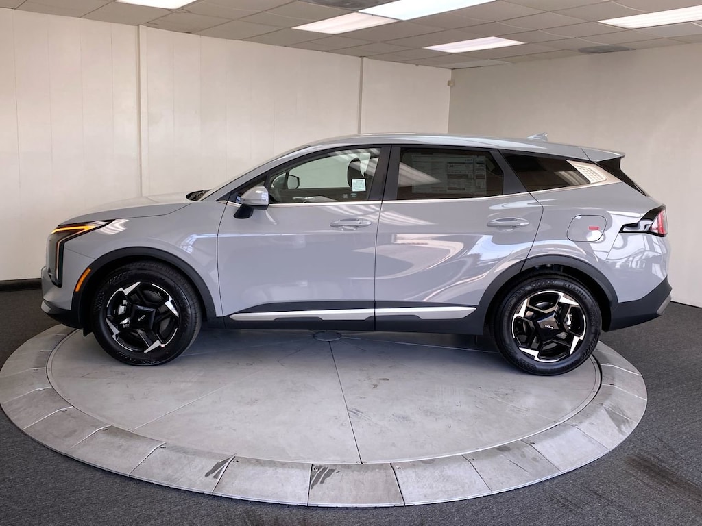 New 2026 Kia Sportage EX SUV