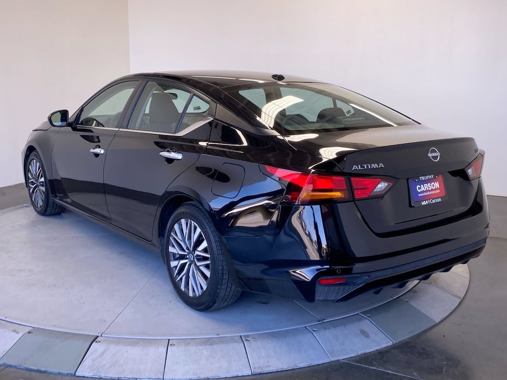 Used 2024 Nissan Altima 2.5 SV Sedan