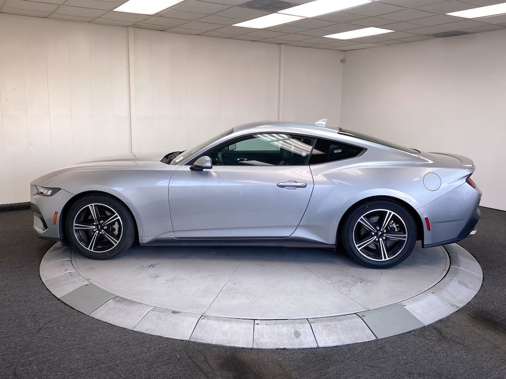 Used 2024 Ford Mustang PREMIUM