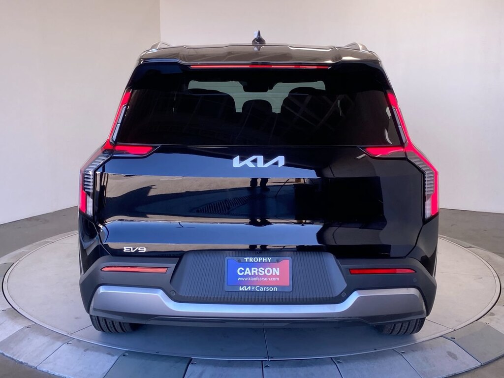 New 2026 Kia EV9 Wind SUV