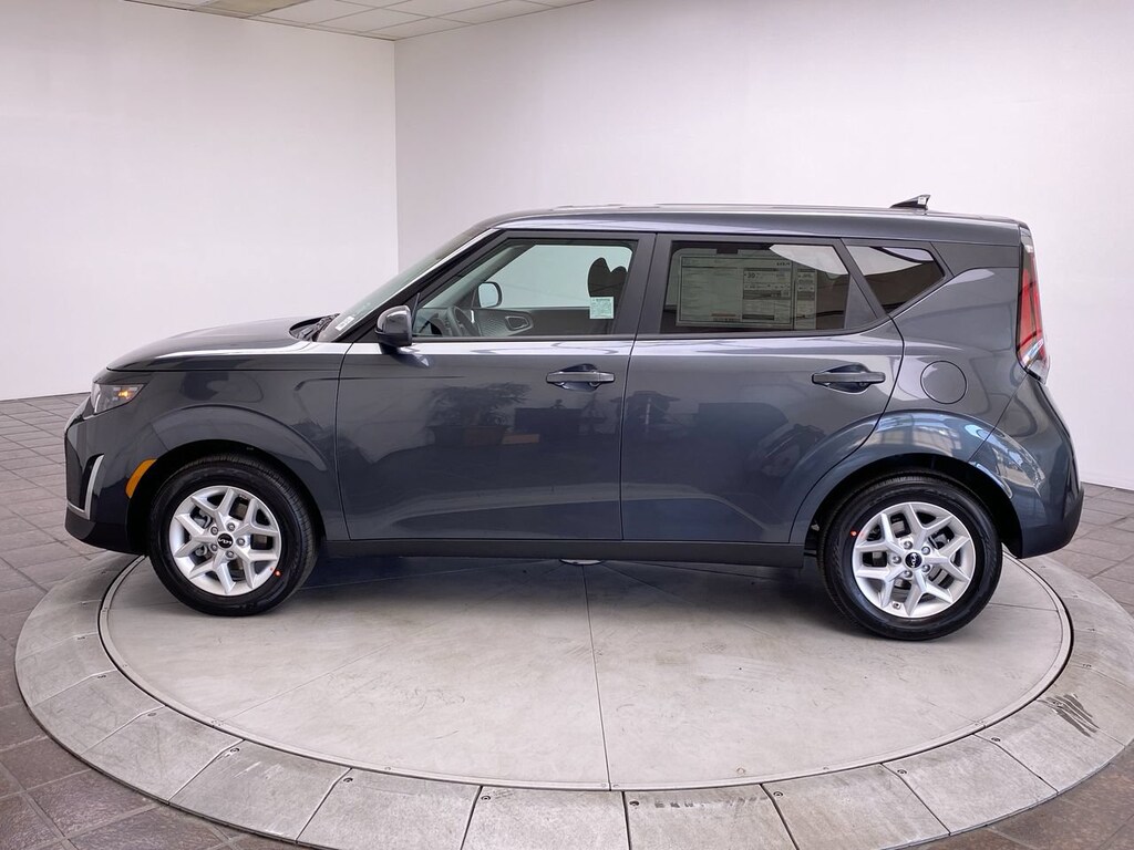 Certified 2024 Kia Soul LX LX IVT