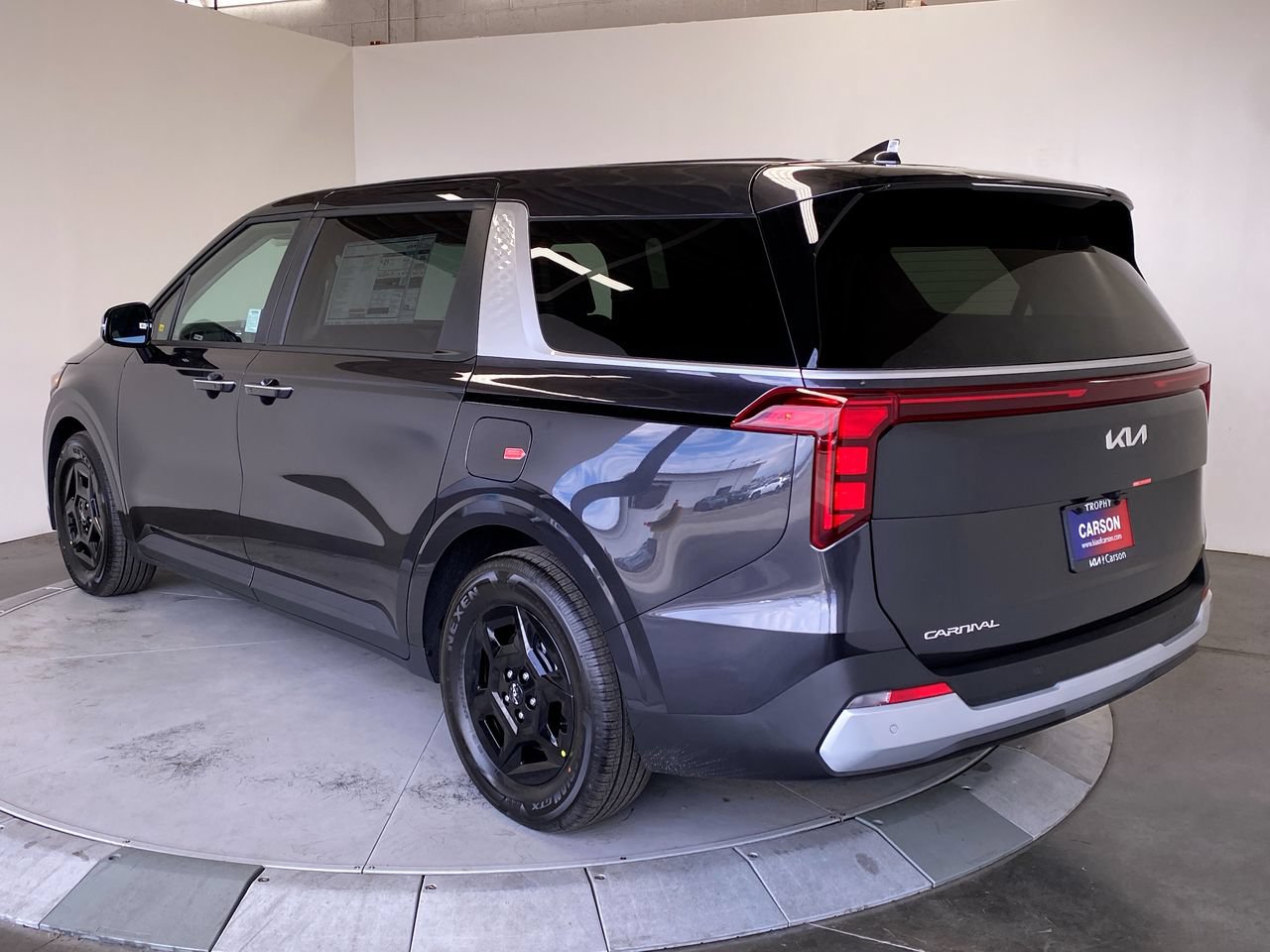 New 2027 Kia Carnival LXS Van Passenger Van
