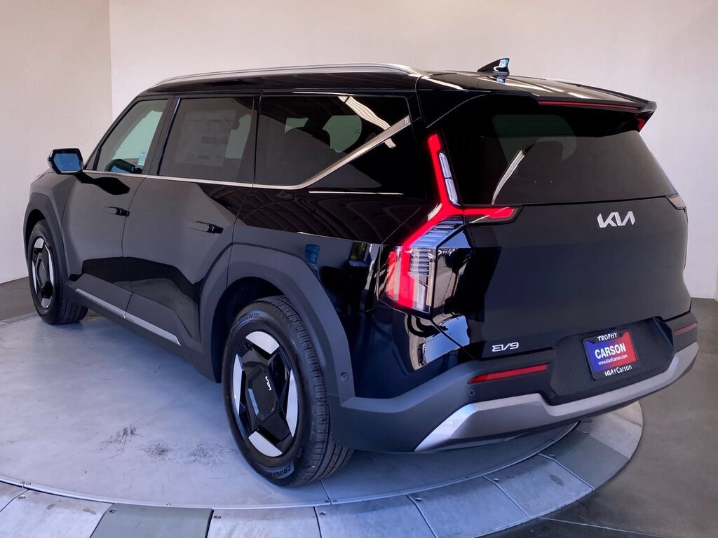 New 2026 Kia EV9 Wind SUV
