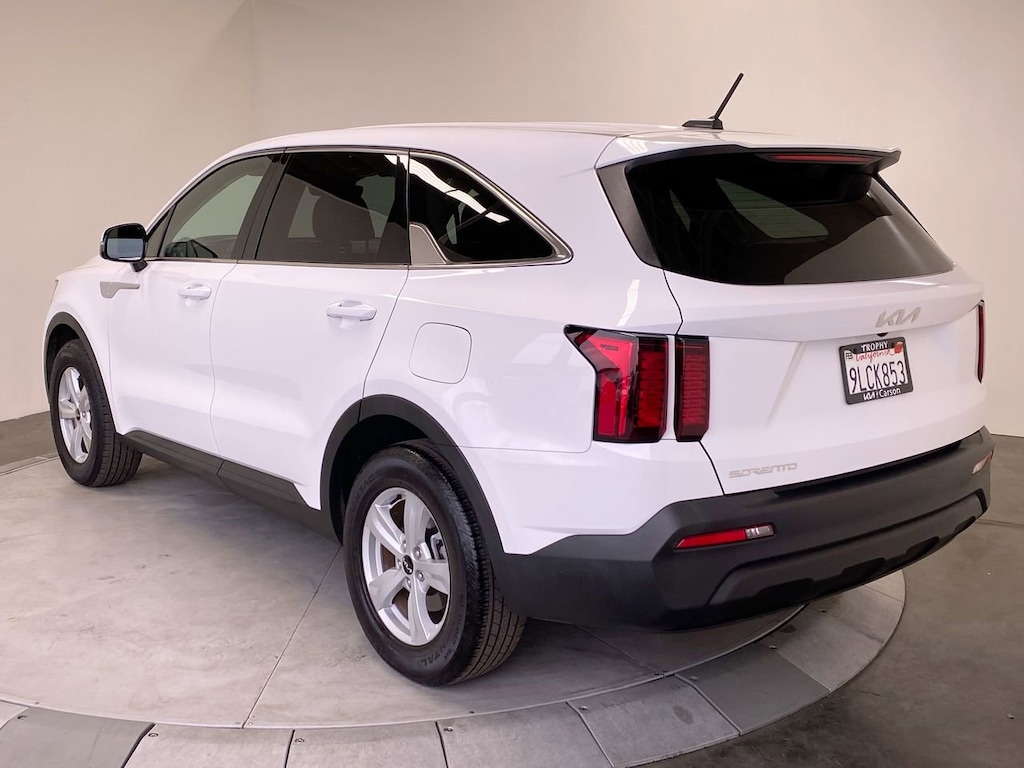 Certified 2023 Kia Sorento LX LX FWD