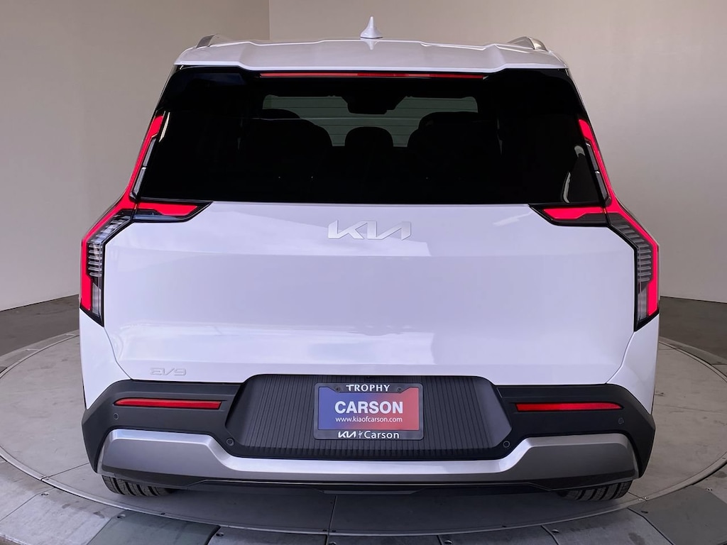 New 2026 Kia EV9 Wind SUV