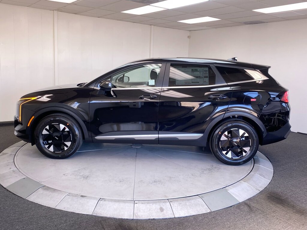 New 2026 Kia Sportage Hybrid LX SUV