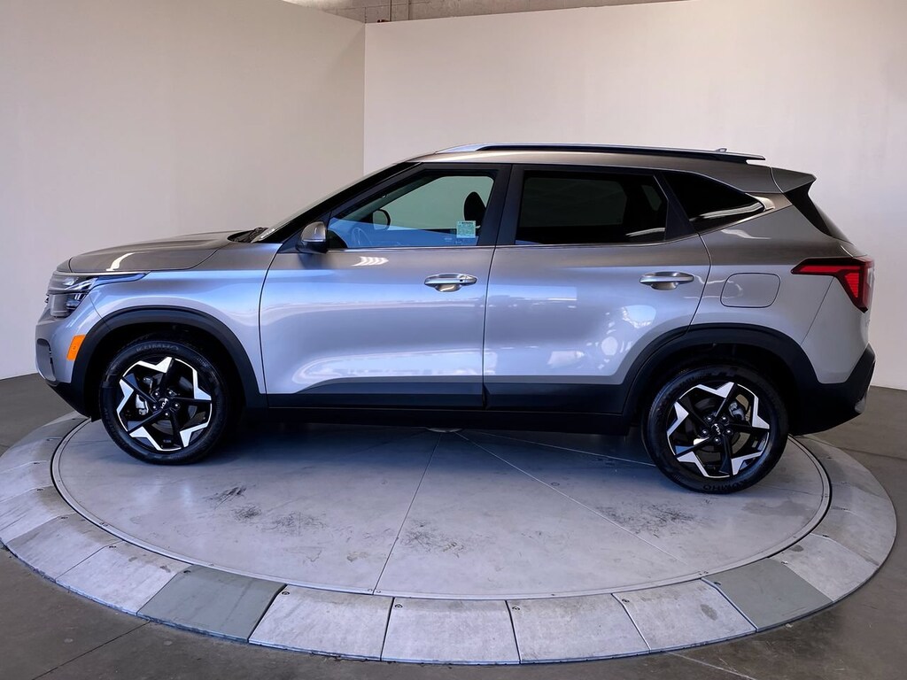 Certified 2025 Kia Seltos EX EX IVT FWD