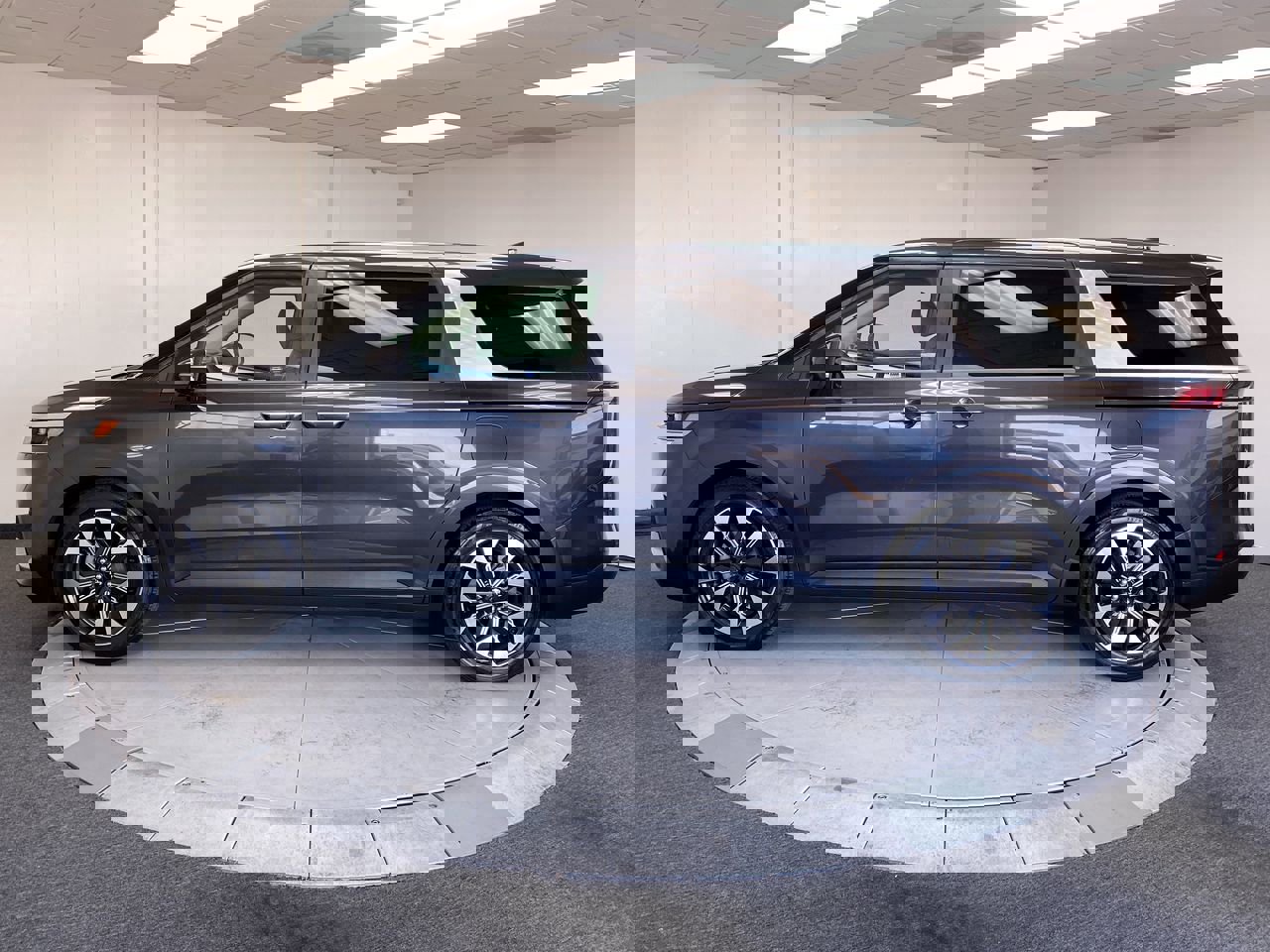 2024 Kia Carnival EX photo 2