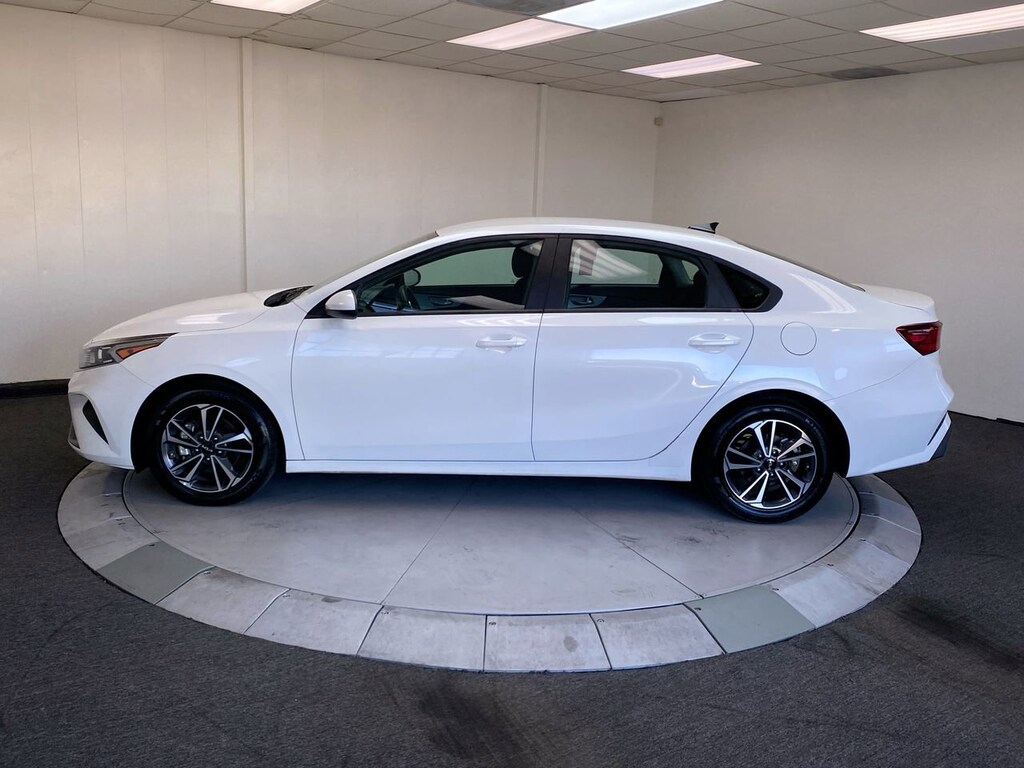 Certified 2024 Kia Forte LXS LXS IVT