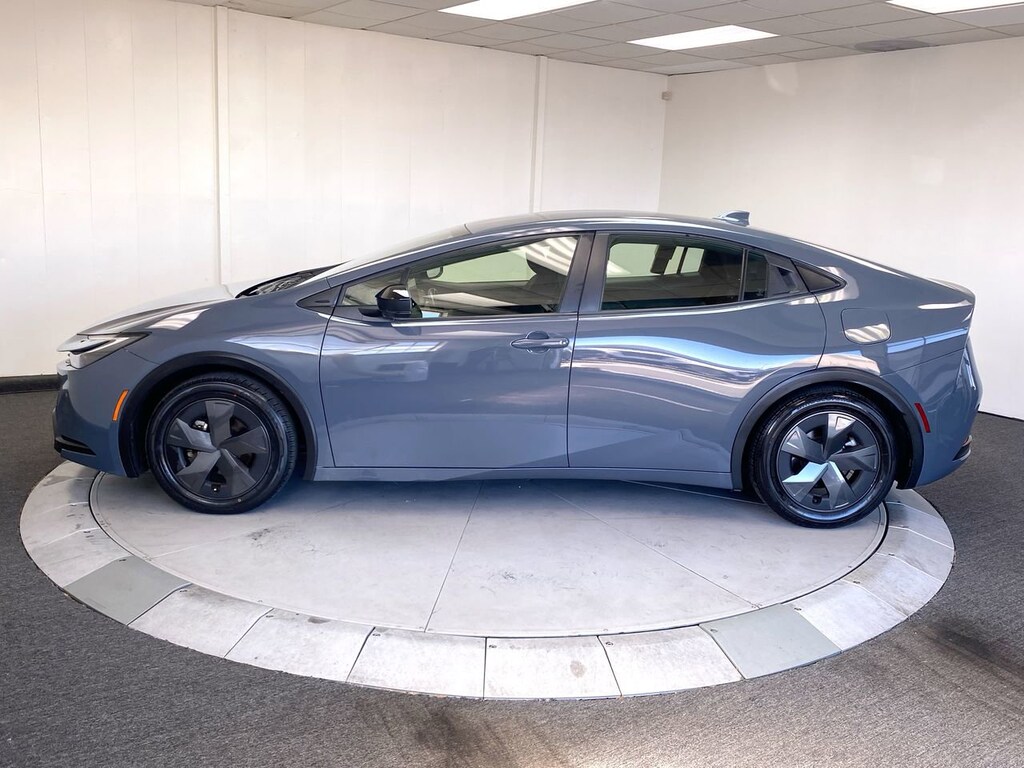 Used 2024 Toyota Prius  LE