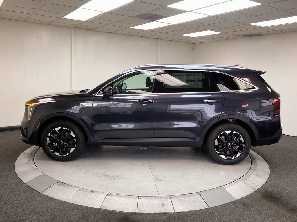 New 2026 Kia Sorento S SUV