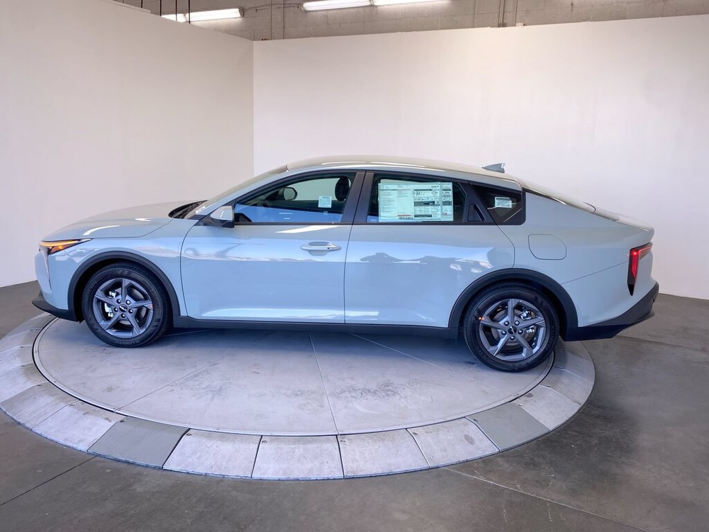 New 2026 Kia K4 LXS Sedan
