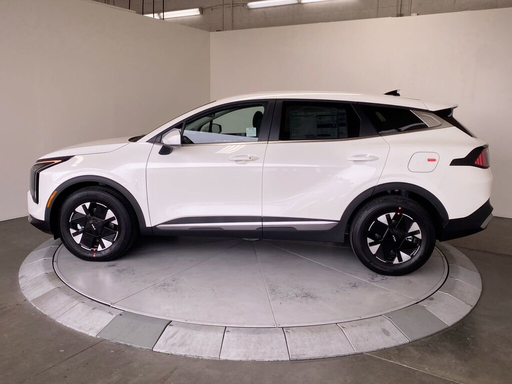 New 2026 Kia Sportage Hybrid LX SUV