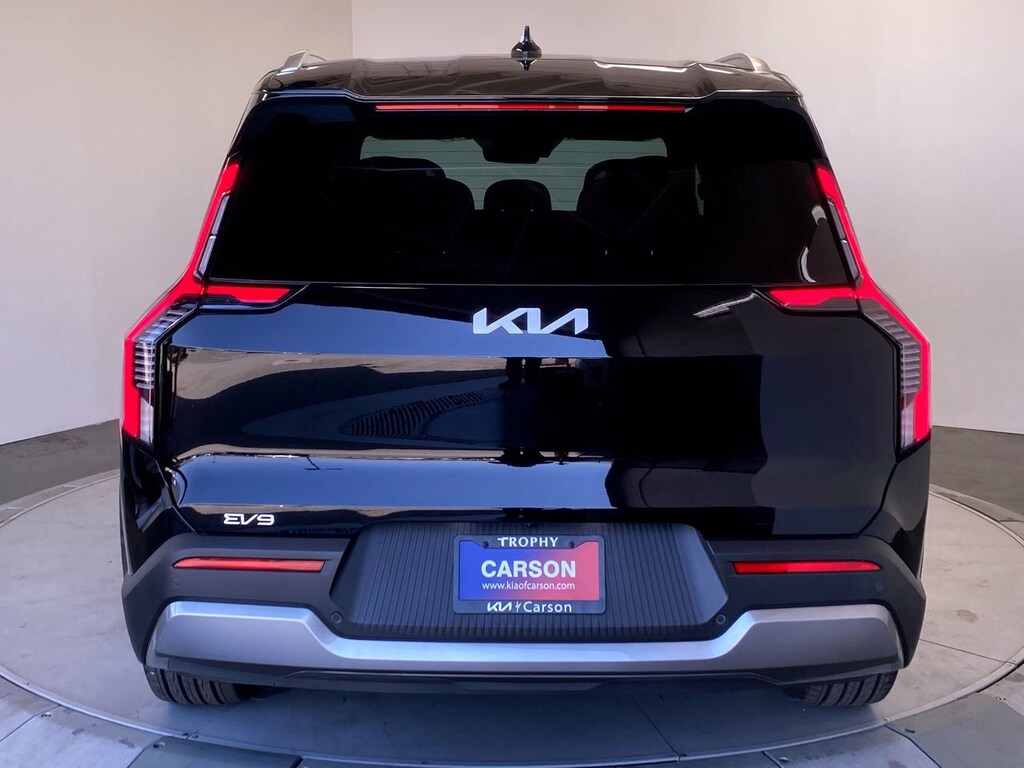 New 2026 Kia EV9 Wind SUV