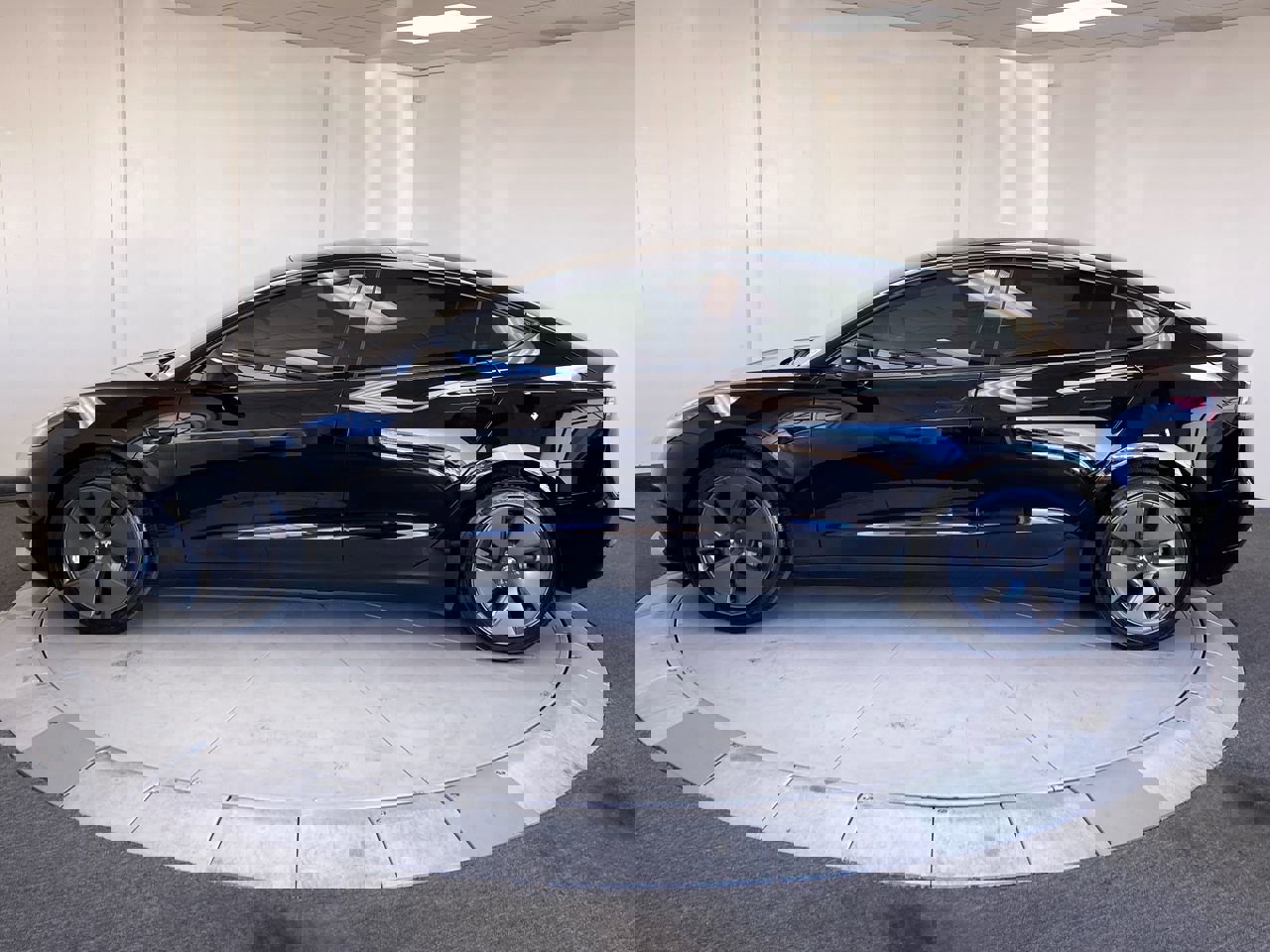 2022 Tesla Model 3 Long Range photo 2