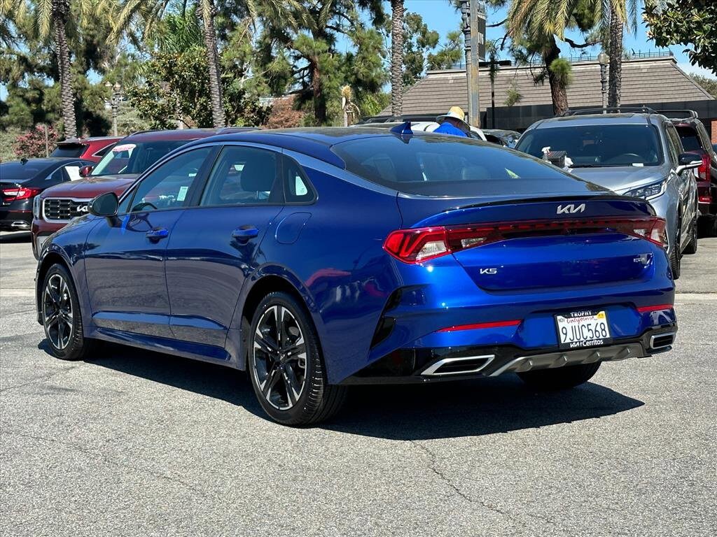 2024 Kia K5 GT-Line photo 3