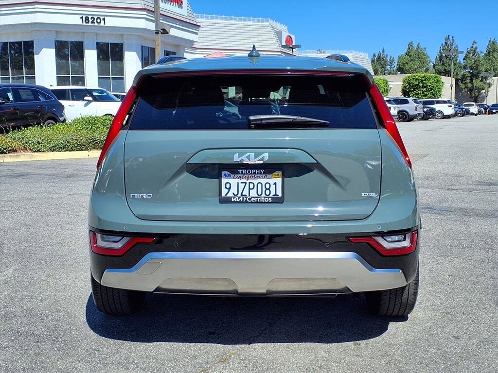2024 Kia Niro SX Touring photo 4