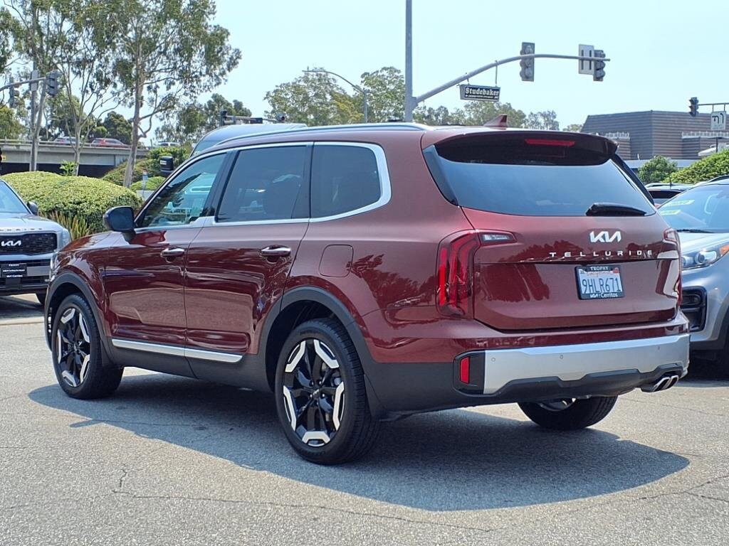 2023 Kia Telluride S photo 3