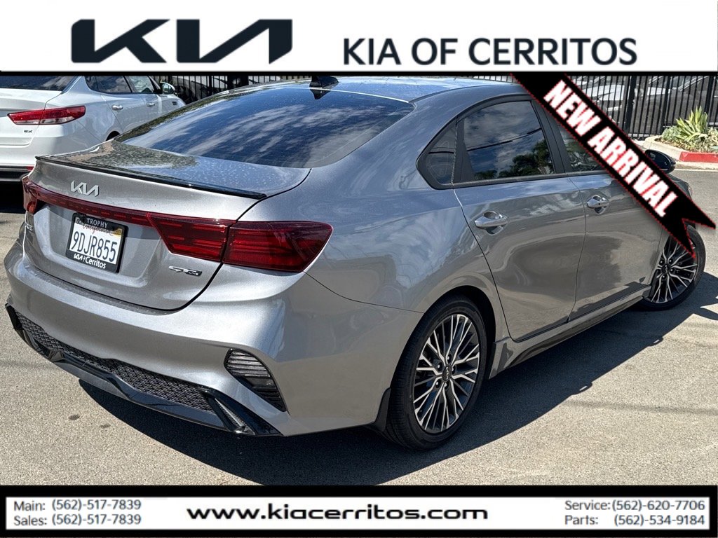 2023 Kia Forte GT-Line photo 3