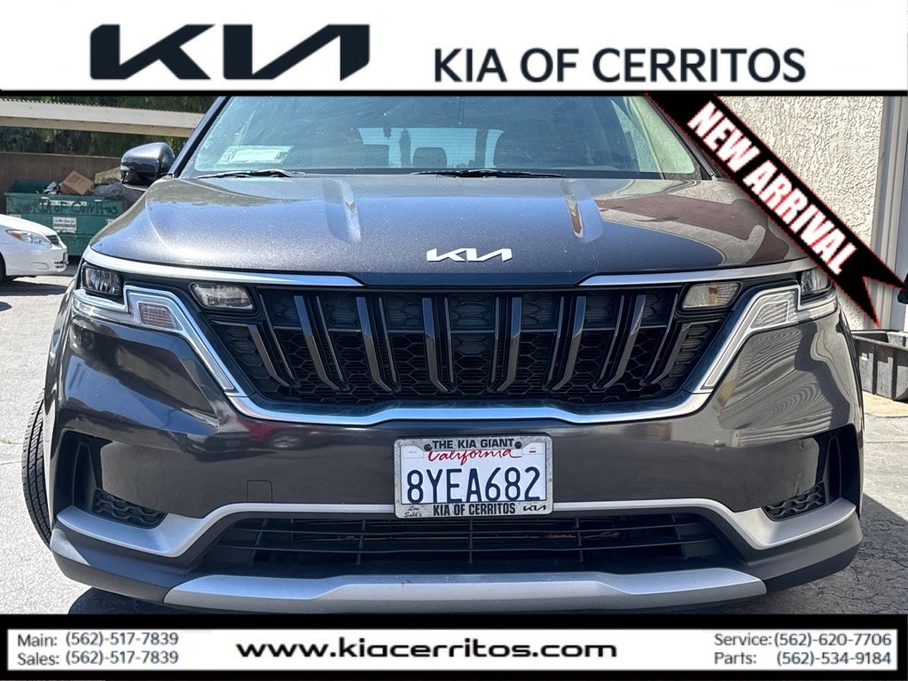 2022 Kia Carnival LXS photo 2