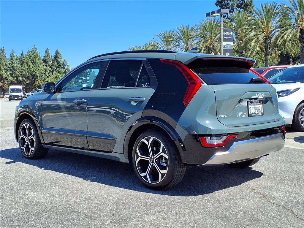 2024 Kia Niro SX Touring photo 3