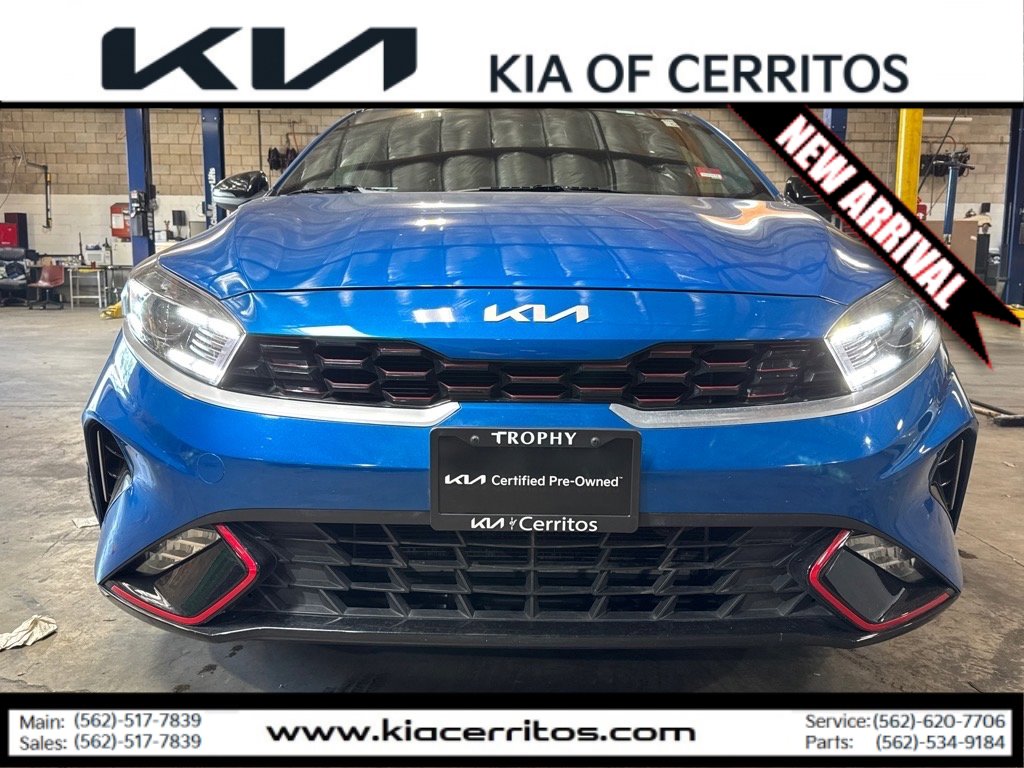 2023 Kia Forte GT-Line photo 2