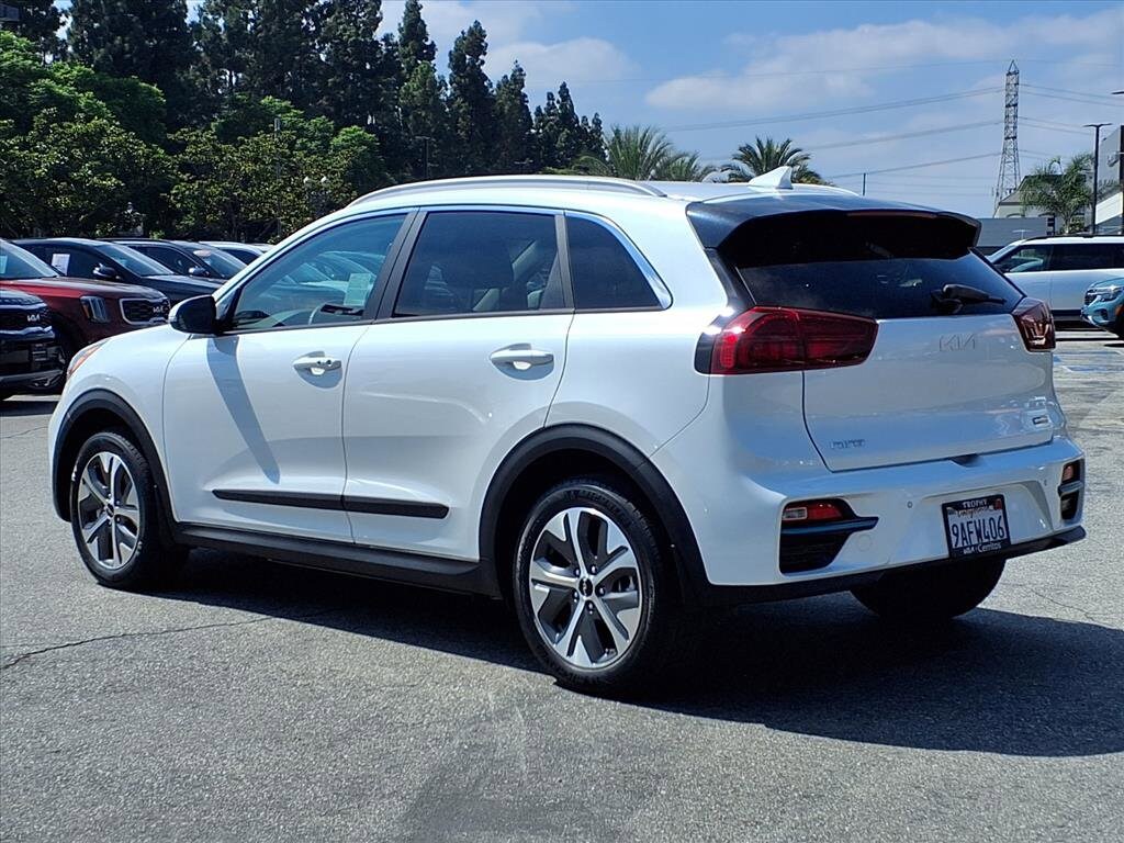 2022 Kia Niro EV EX Premium photo 2