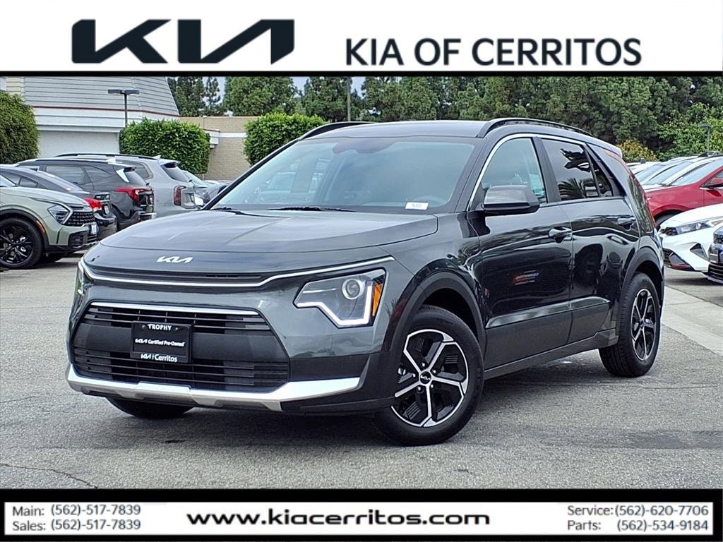 2025 Kia Niro LX FWD 