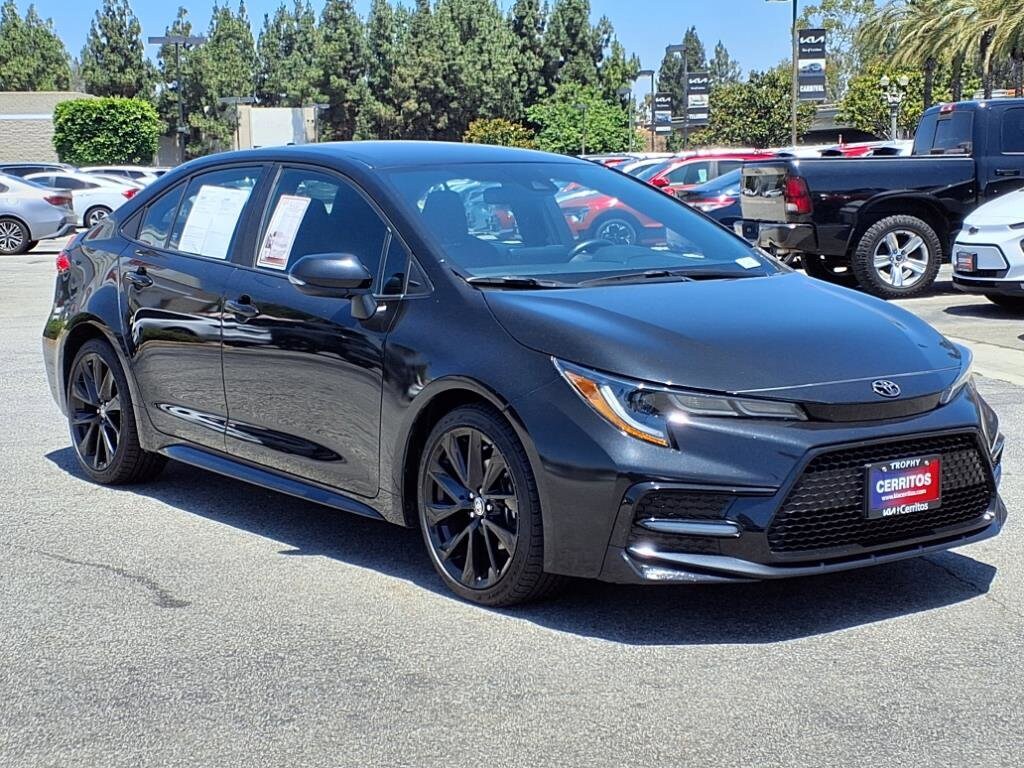 2022 Toyota Corolla SE photo 4