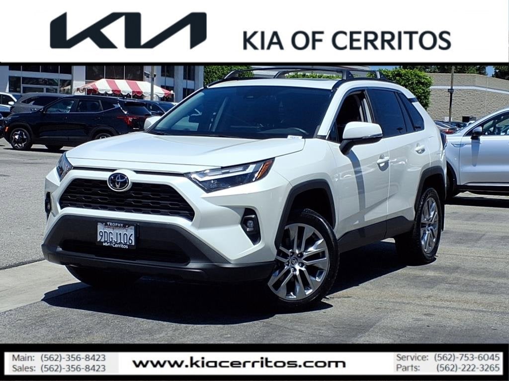 2022 Toyota RAV4 XLE Premium