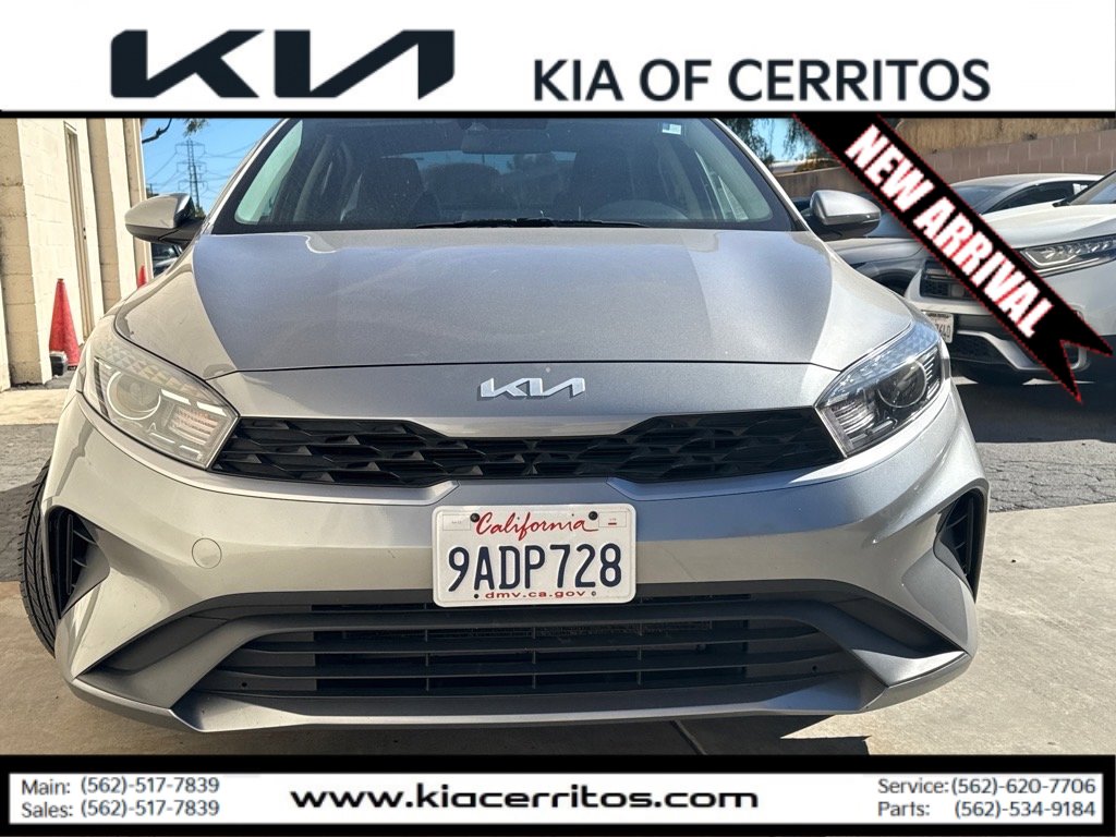 2022 Kia Forte FE LXS photo 2