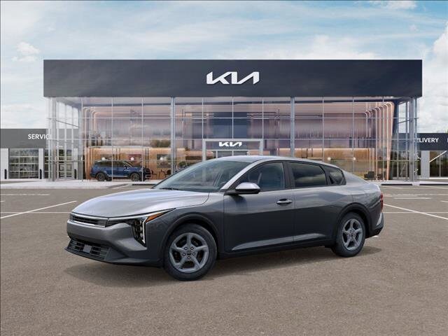 2025 Kia K4 LXS photo 2