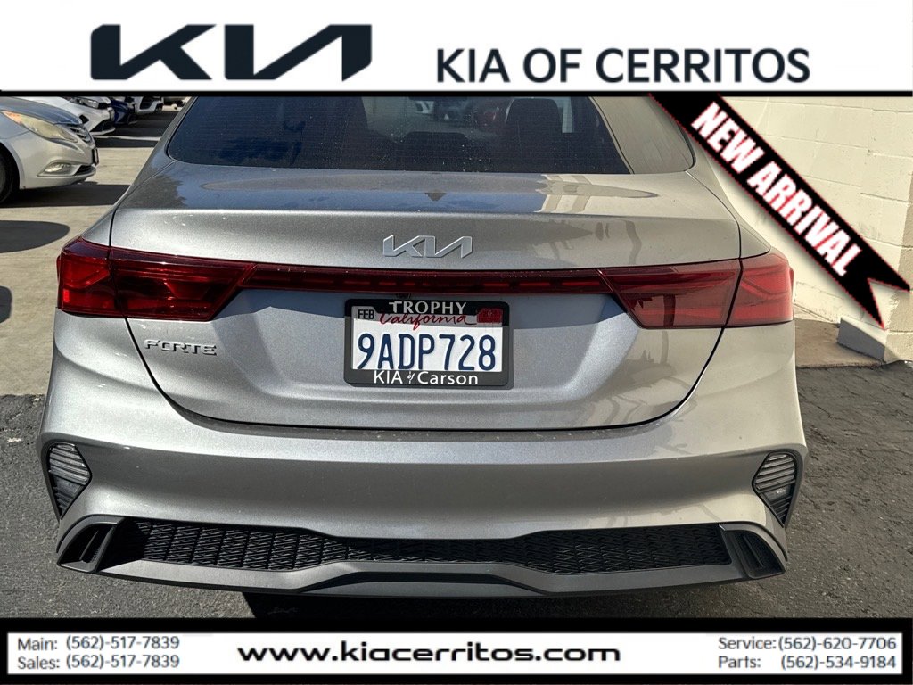 2022 Kia Forte FE LXS photo 4