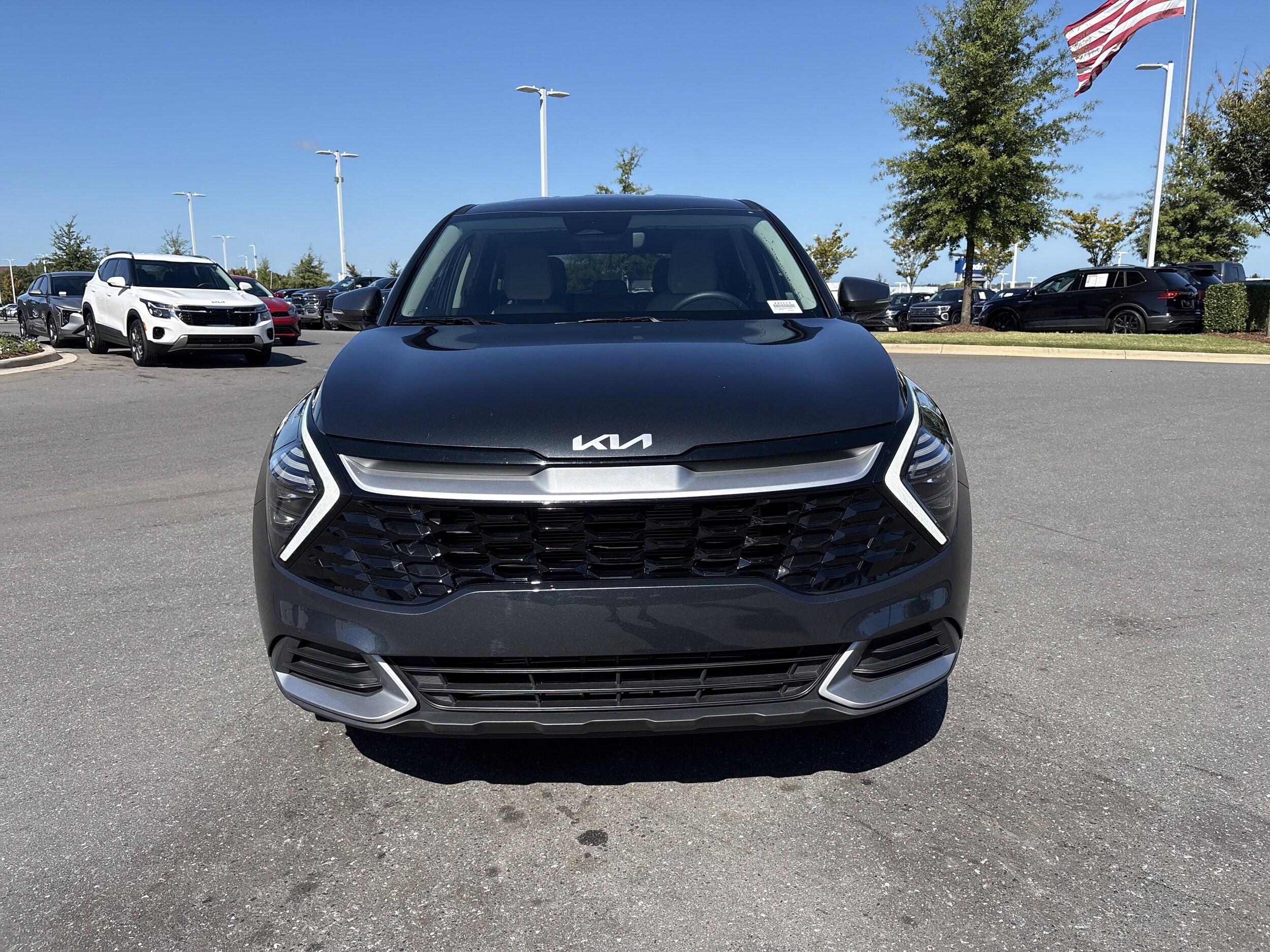 2025 Kia Sportage EX photo 3