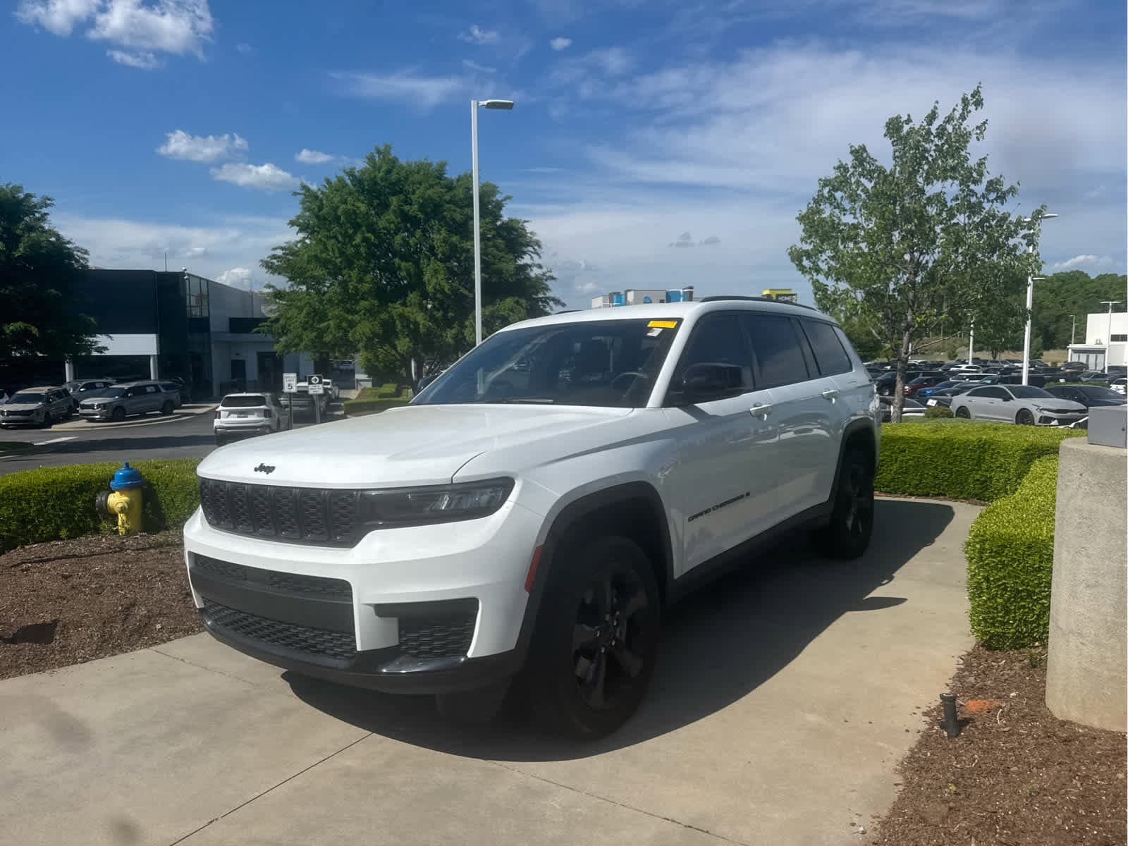 2023 Jeep Grand Cherokee L Altitude photo 5