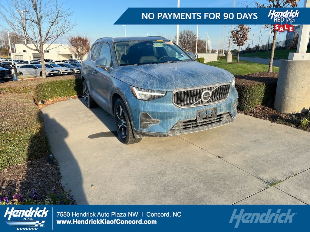 Used 2025 Volvo XC40 Core Bright Theme SUV