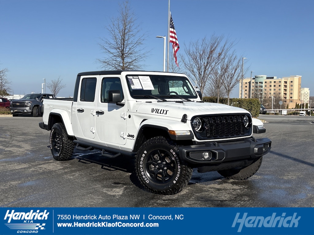 Used 2024 Jeep Gladiator Willys Pickup